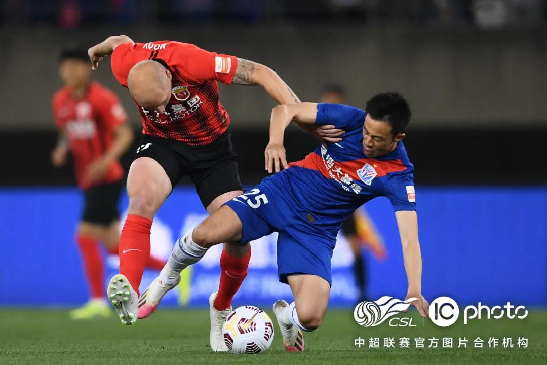122 إصابة بكورونا في الدوري السعودي وغضب على التواصل الاجتماعي